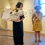 Exposition de Brigitte Crayssac dans l'ancienne église Saint-Gilles à Ambialet - remerciements lors du vernissage