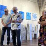 Exposition de Jacqueline Pomies et Jean-Pierre Chapuy dans l'ancienne église Saint-Gilles à Ambialet - le discours de Mr Chapuy